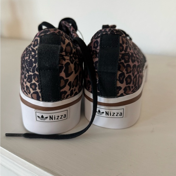 adidas leopard print platform  sneakers NIZZA in light tan/light purple - Picture 4 of 5